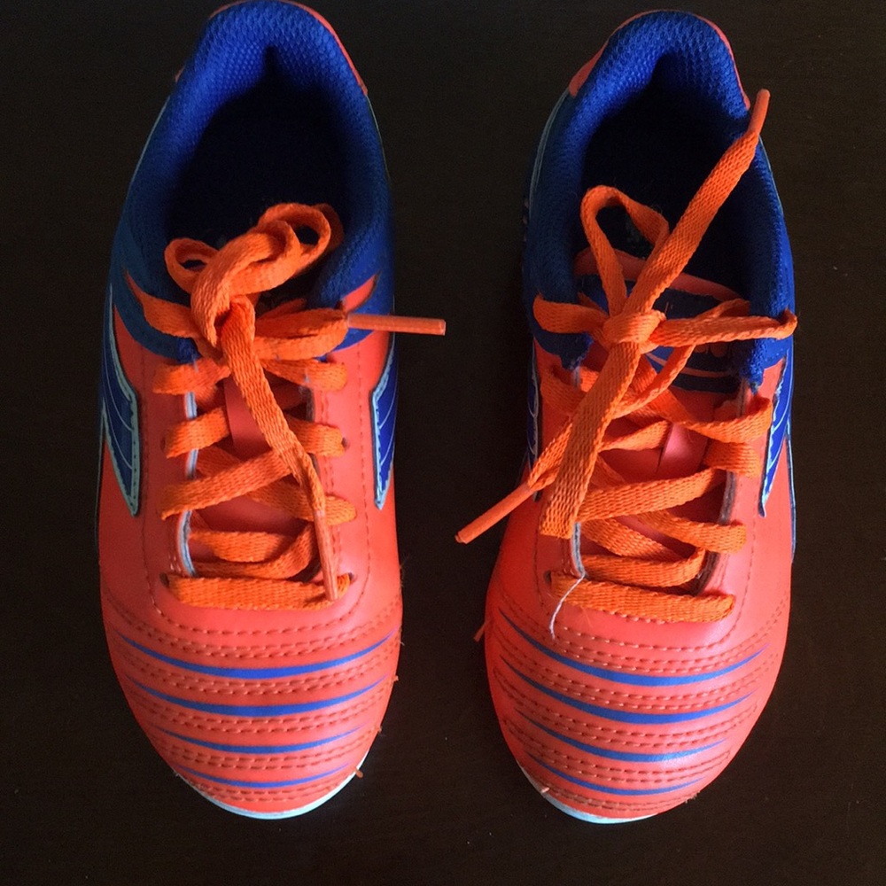 Soccer diadora cleats kids 10.5